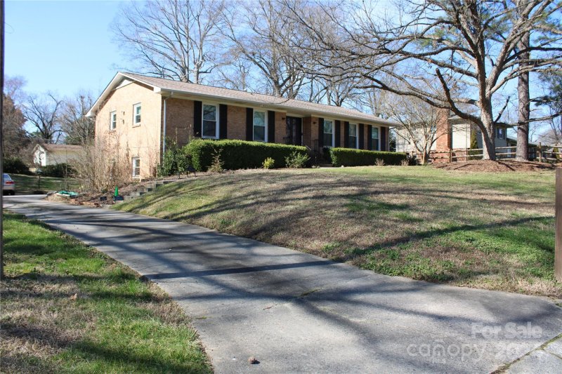 Property image 3 at 225 Wesconnett Drive, Charlotte, NC 28214