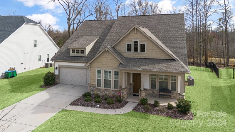 Property image 2 at 10417 Paper Birch Drive, Charlotte, NC 28215