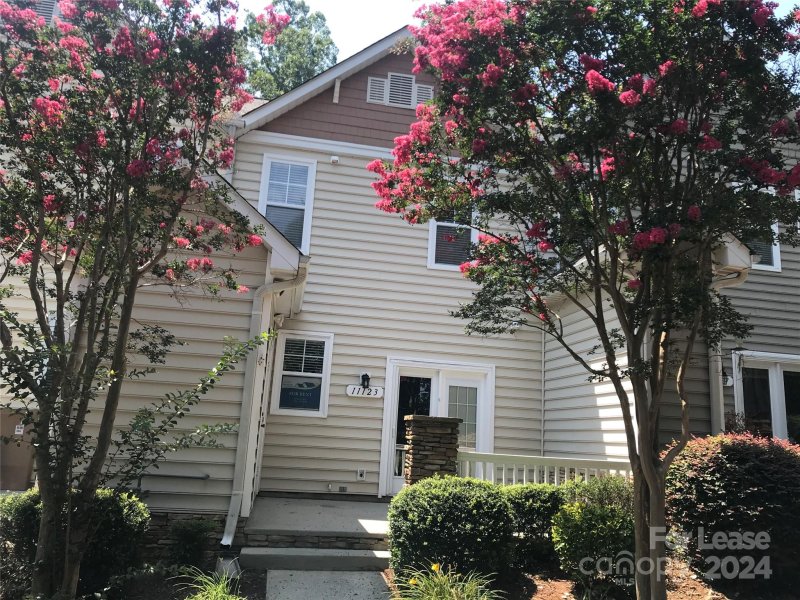 Property image 2 at 11123 Dundarrach Lane, Charlotte, NC 28277