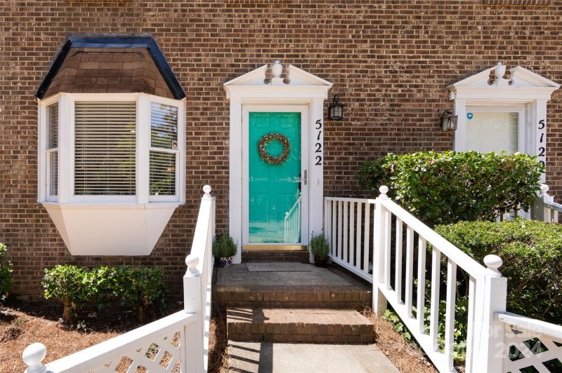 Property image 3 at 5122 Fair Wind Lane, Charlotte, NC 28212