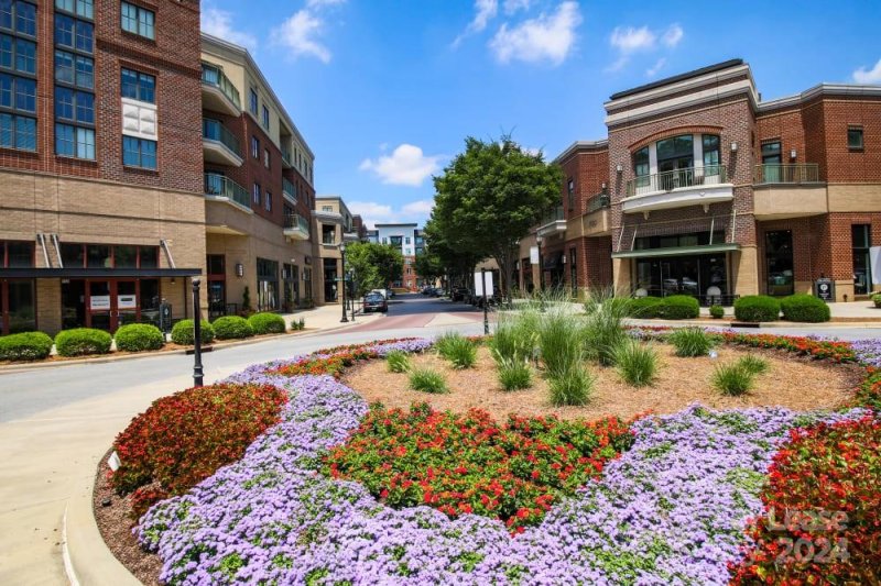 720 Governor Morrison Street