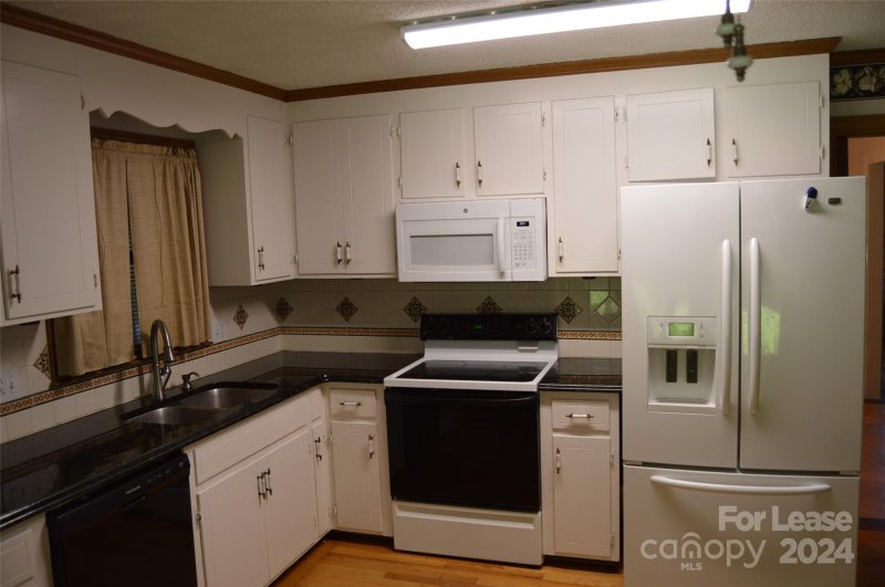 Property image 4 at 3216 Wentworth Street, Statesville, NC 28625