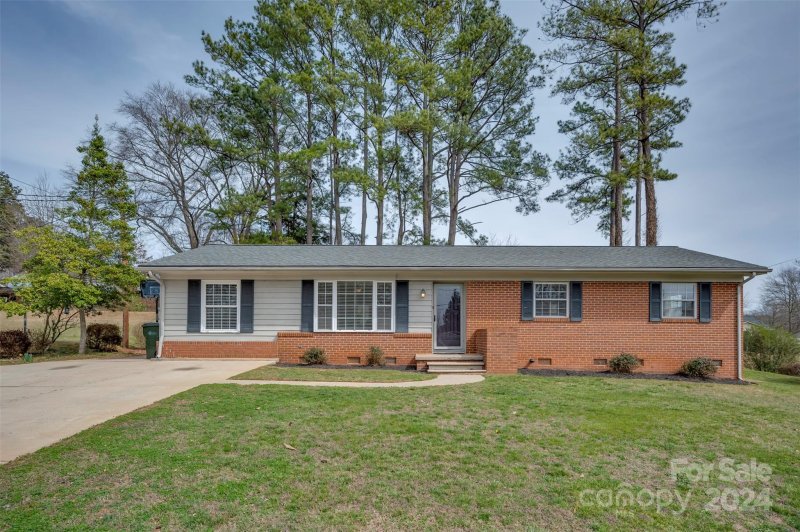 Property image 2 at 244 Crestview Street, Rutherfordton, NC 28139