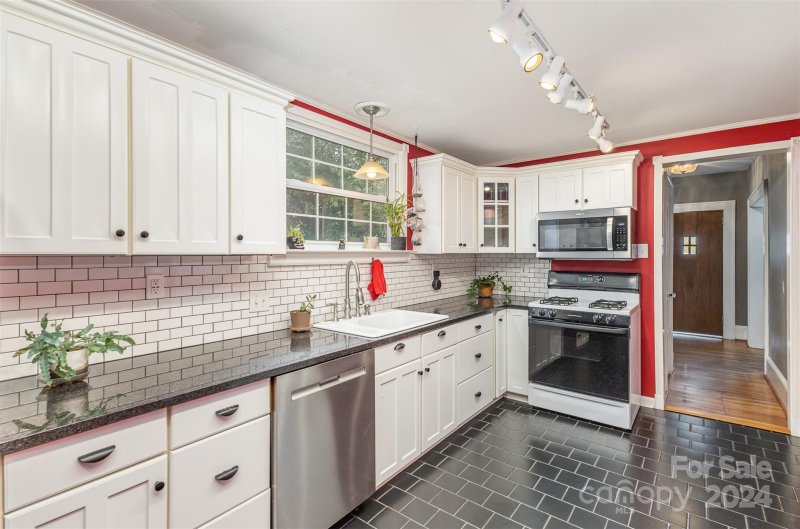 Property image 3 at 207 5th Avenue, Gastonia, NC 28052