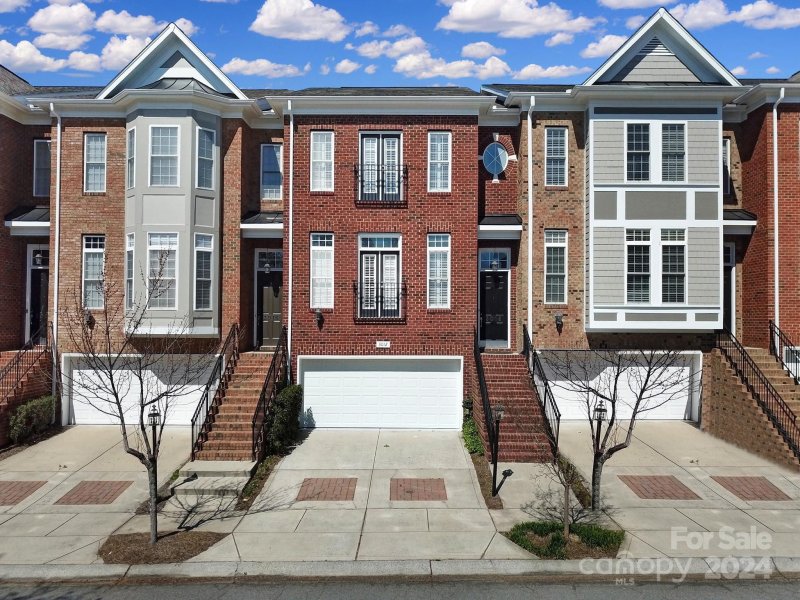 3012 Luke Crossing Drive