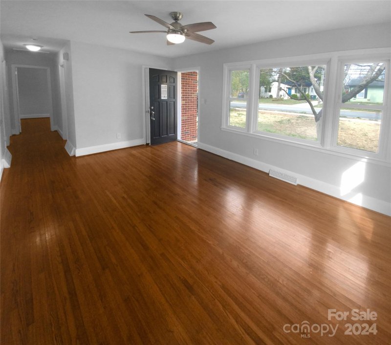 Property image 3 at 2316 Kilborne Drive, Charlotte, NC 28205