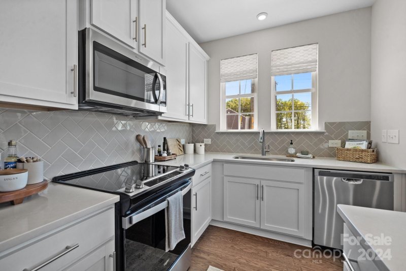 1530 Cedar Tree Drive