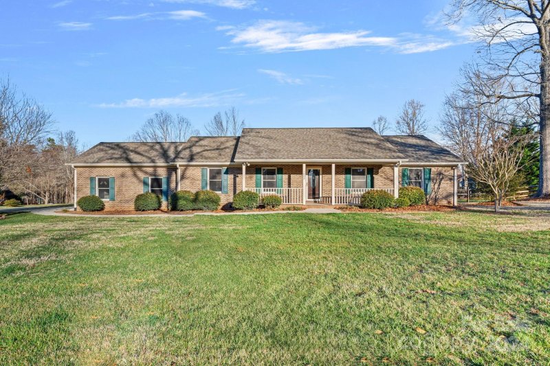 1808 Cameron Heights Circle