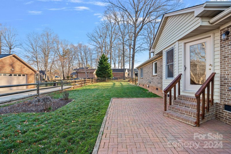 Property image 4 at 1808 Cameron Heights Circle, Denver, NC 28037