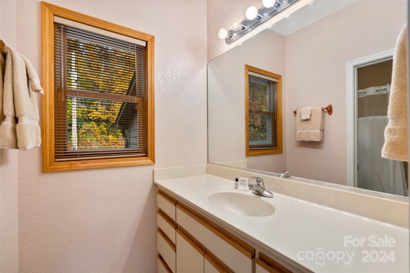 11014 State Hwy 80 South Highway