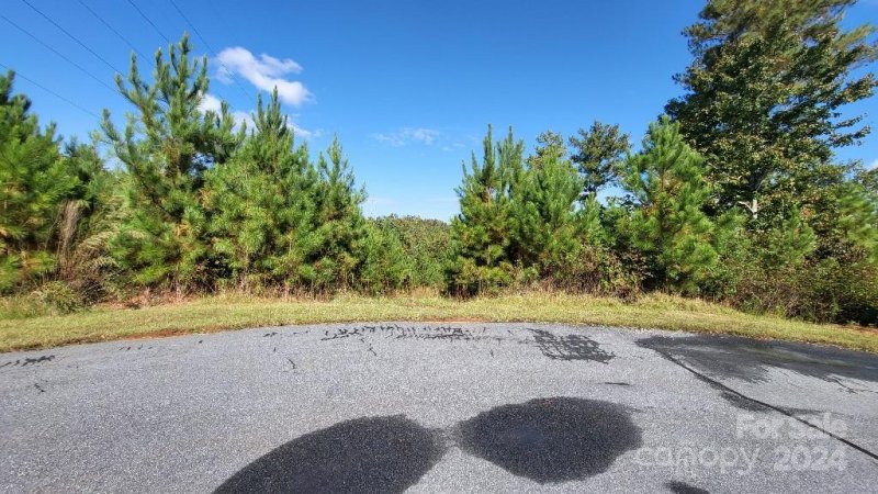 Property image 2 at 5610 Creeks Edge Lane, Granite Falls, NC 28630