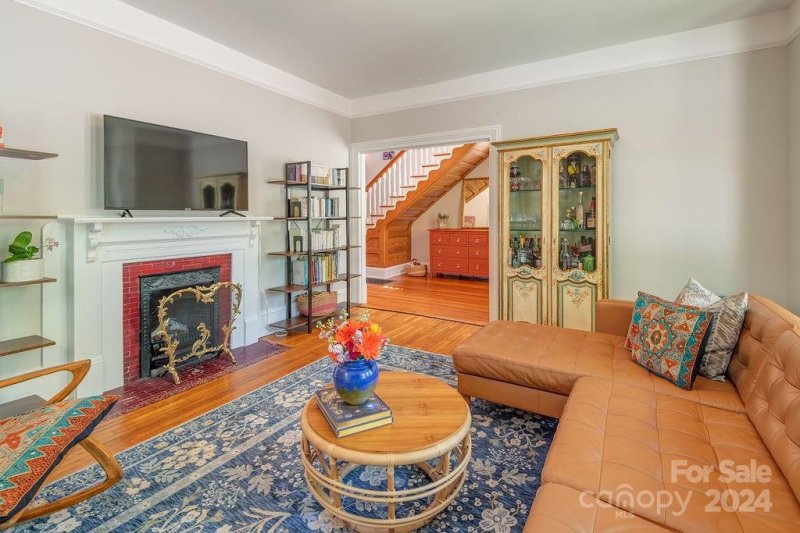 Property image 5 at 19 Washington Road, Asheville, NC 28801