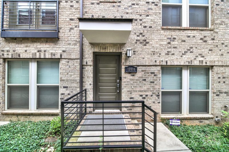 Property image 2 at 12018 Brooklyn Avenue, Charlotte, NC 28204
