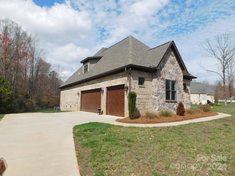 Property image 2 at 1021 Mccollum Oaks Lane, Monroe, NC 28110