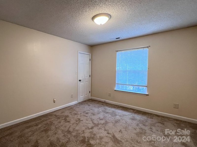 Property image 3 at 534 River View Drive, Lowell, NC 28098