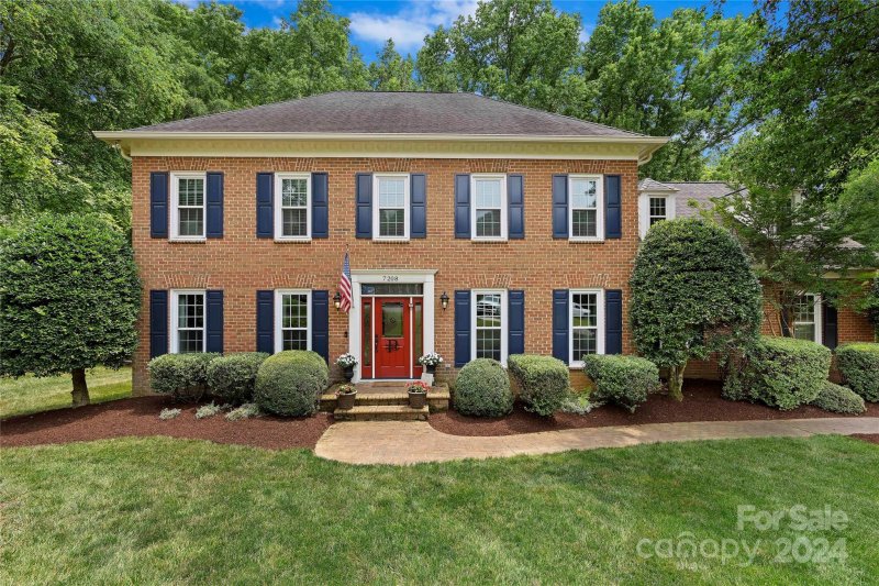 Property image 2 at 7208 St Clair Drive, Charlotte, NC 28270