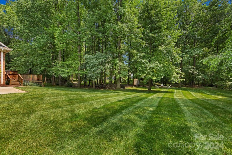 Property image 3 at 7208 St Clair Drive, Charlotte, NC 28270