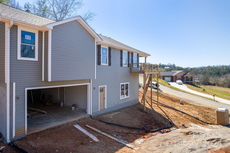 Property image 3 at 932 Morlin Acres Drive, Marshall, NC 28753