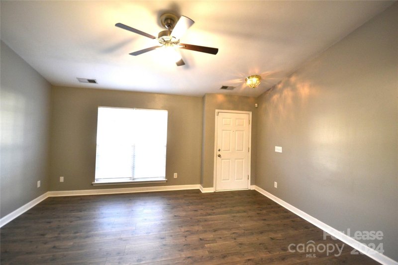 Property image 5 at 2033 Sunset Village Drive, Charlotte, NC 28216