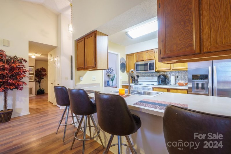 Property image 3 at 6023 Acadian Woods Drive, Charlotte, NC 28227