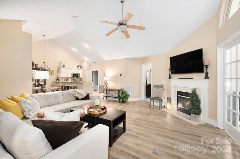 Property image 4 at 127 Outlook Circle, Swannanoa, NC 28778