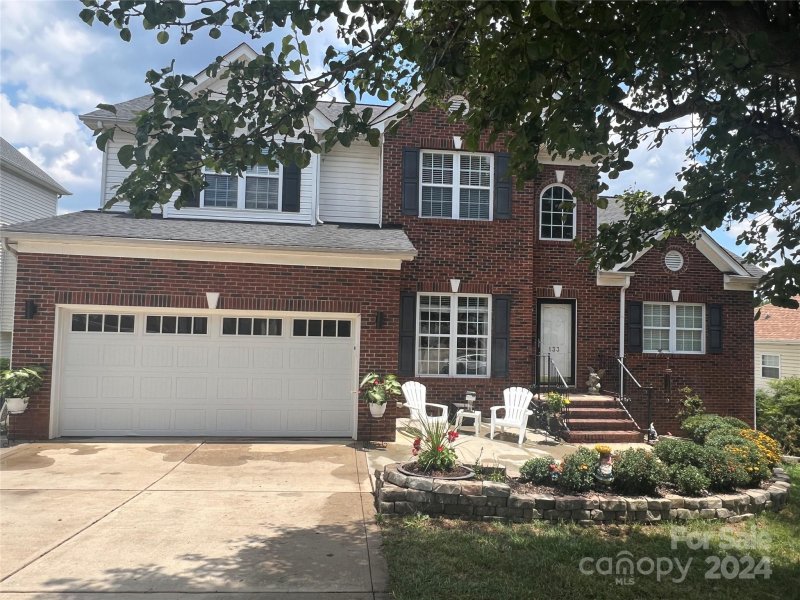 133 Riverfront Parkway