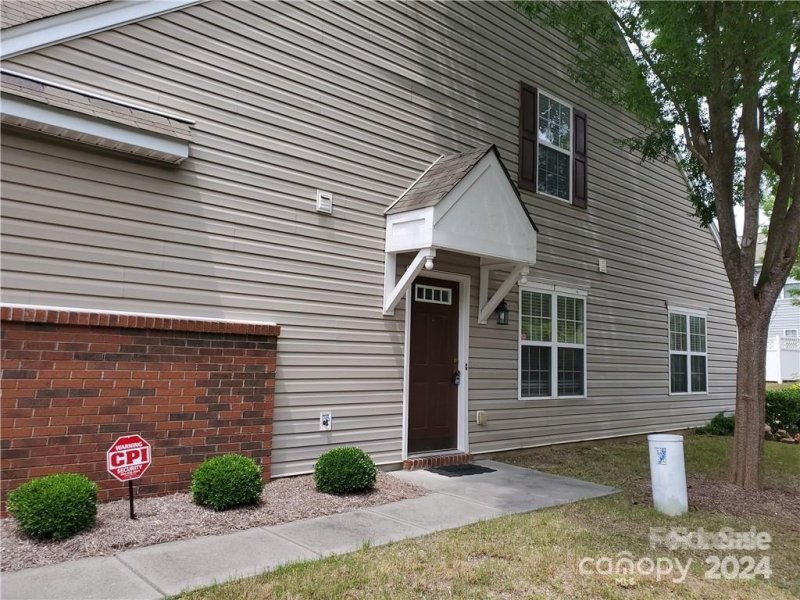 Property image 3 at 10606 Pointed Leaf Court, Charlotte, NC 28213