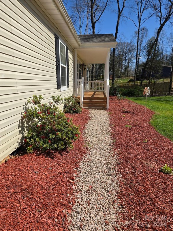 Property image 3 at 5928 Raintree Circle, Concord, NC 28027