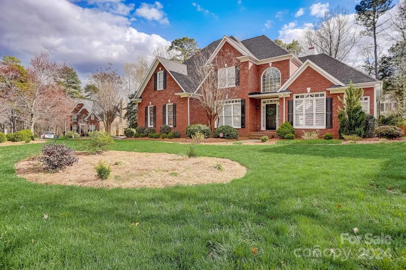 Property image 2 at 2532 Radrick Lane, Charlotte, NC 28262