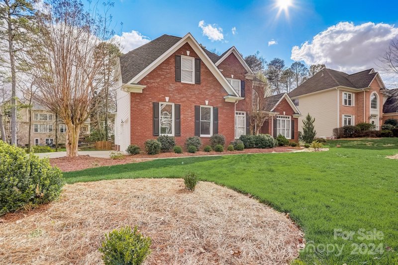 Property image 3 at 2532 Radrick Lane, Charlotte, NC 28262