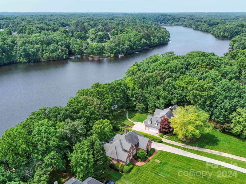 Property image 4 at 1120 Village Lake Drive, Monroe, NC 28110