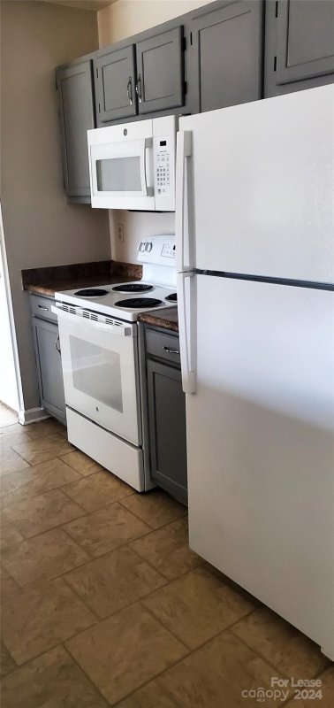 Property image 4 at 1638 Arlyn Circle, Charlotte, NC 28213