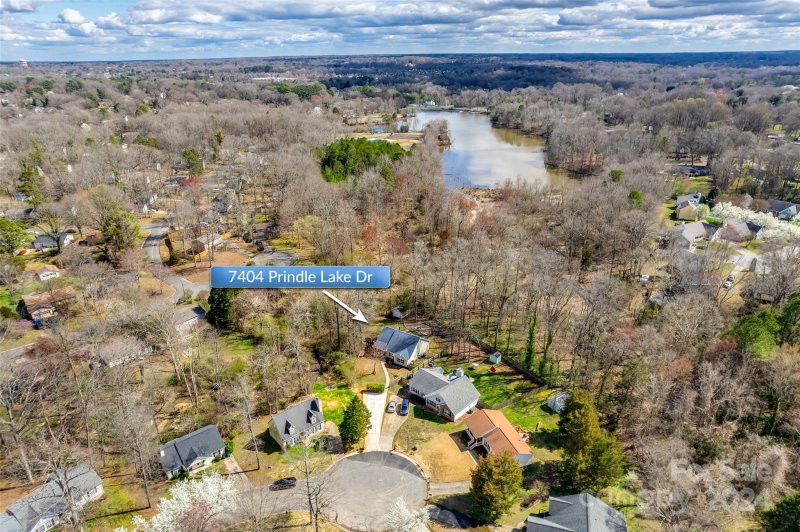 Property image 2 at 7404 Prindle Lake Drive, Charlotte, NC 28227