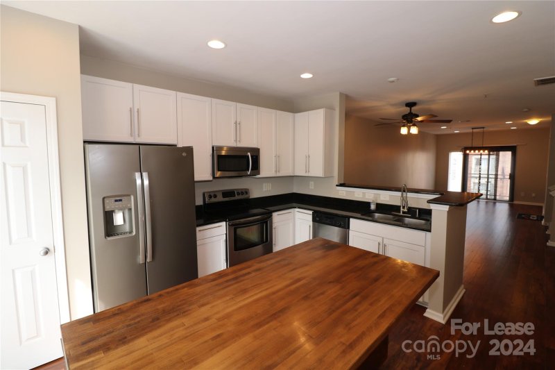 Property image 4 at 524 Donatello Avenue, Charlotte, NC 28205