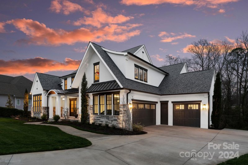 Property image 2 at 425 Mammoth Oaks Lane, Charlotte, NC 28270