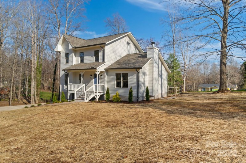 Property image 2 at 1256 Canseco Lane, Hickory, NC 28602