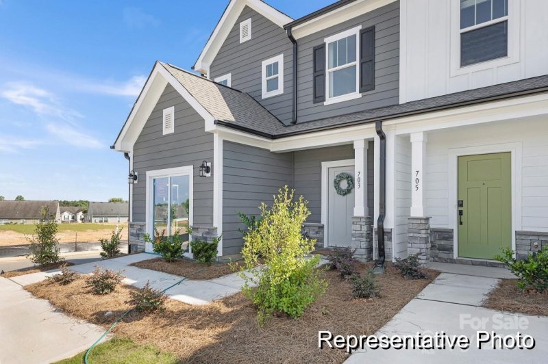 Property image 3 at 11221 Pagebrook Lane, Charlotte, NC 28214