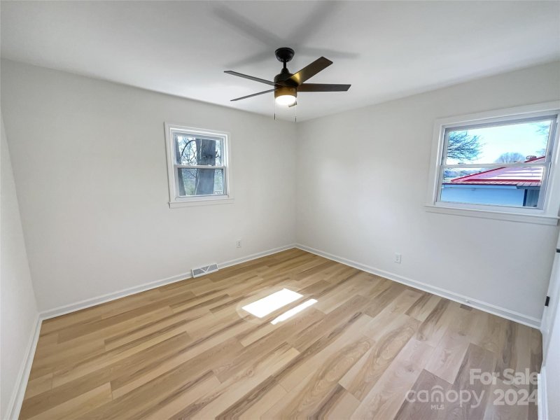 Property image 5 at 407 Telegraph Drive, Gastonia, NC 28056