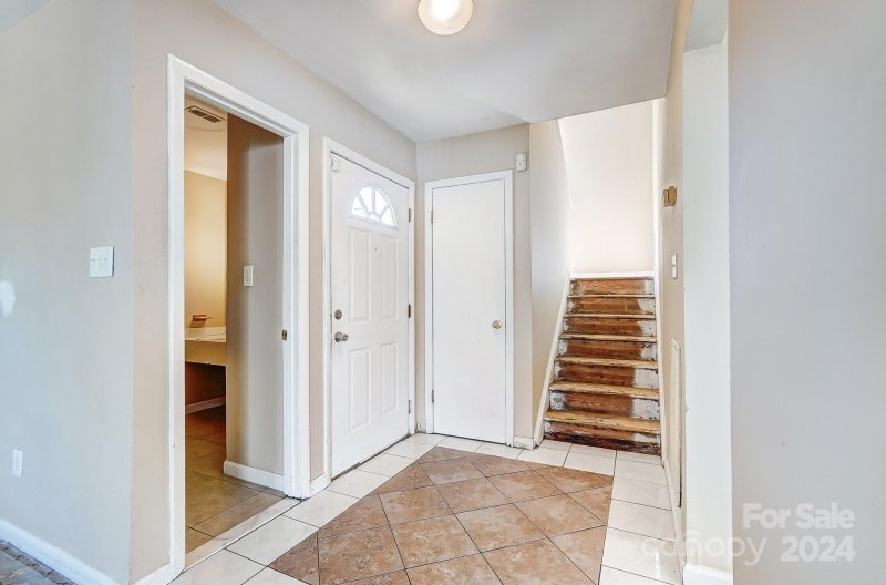 Property image 4 at 7803 Hummingbird Lane, Charlotte, NC 28212