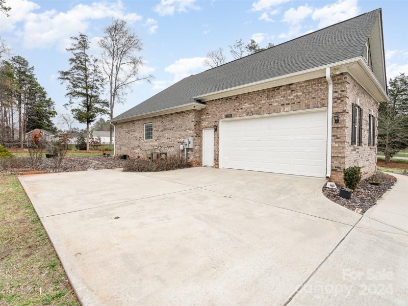 Property image 3 at 5255 Ivy Spring Lane, Concord, NC 28025