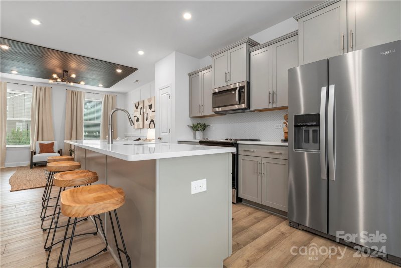 Property image 2 at 322 Simeon Drive, Charlotte, NC 28208