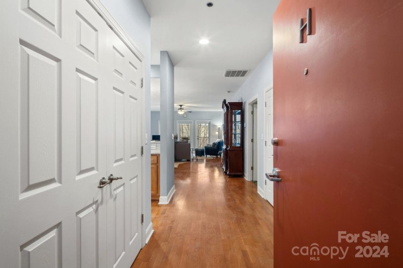 Property image 3 at 475 S Church Street, Hendersonville, NC 28792