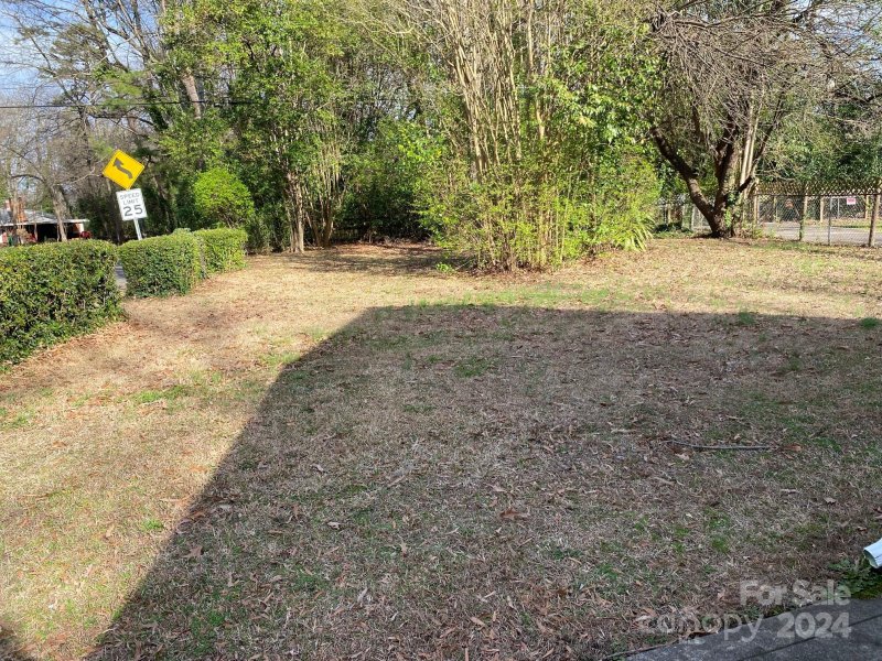 Property image 3 at 2101 Camp Greene Street, Charlotte, NC 28208