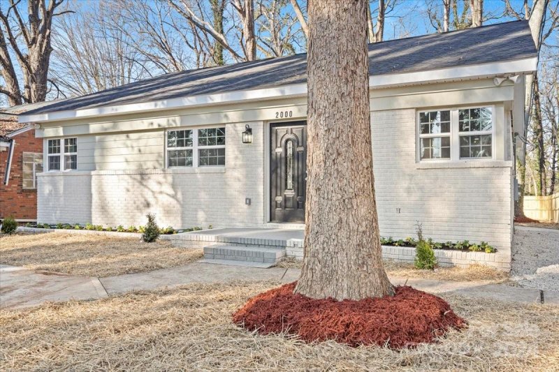 Property image 2 at 2000 St John Street, Charlotte, NC 28216