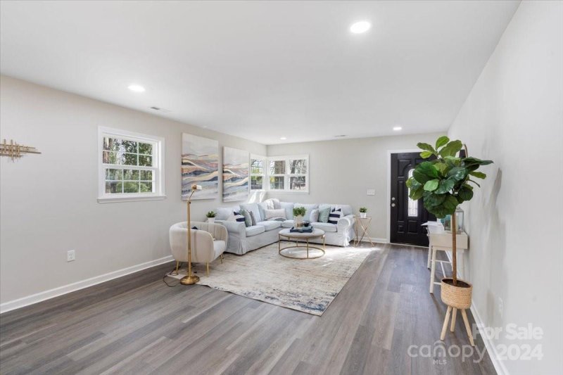 Property image 3 at 2000 St John Street, Charlotte, NC 28216