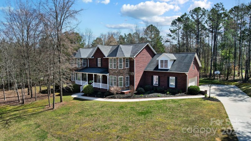 Property image 2 at 434 Laurel Crest Drive, Kannapolis, NC 28081