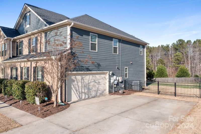 Property image 3 at 130 N San Agustin Drive, Mooresville, NC 28117