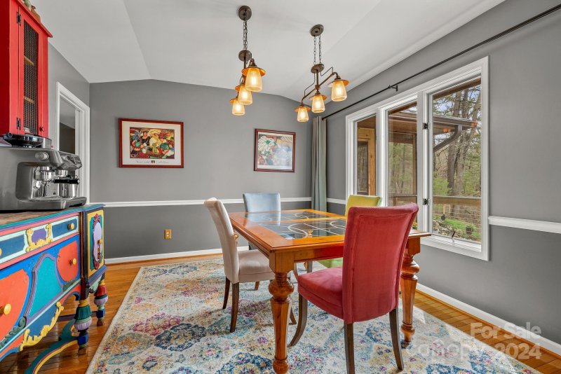 Property image 5 at 504 Kings Ridge, Asheville, NC 28804