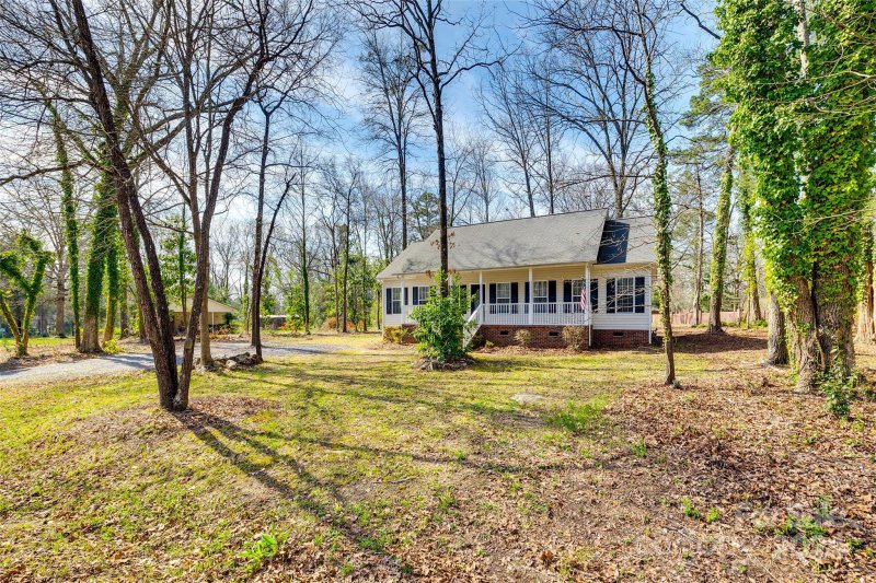 Property image 2 at 210 Pinewood Lane, Rock Hill, SC 29730