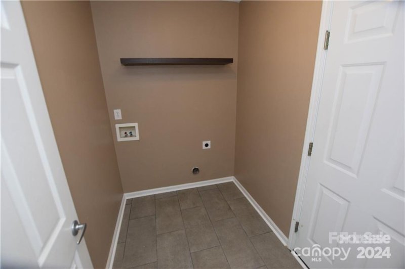 Property image 4 at 108 Winborne Drive, Mooresville, NC 28115
